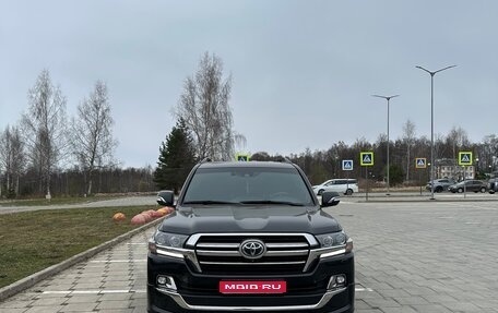Toyota Land Cruiser 200, 2019 год, 9 690 000 рублей, 1 фотография