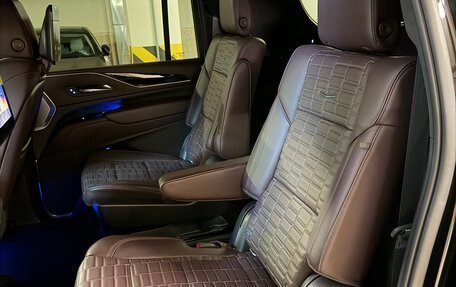 Cadillac Escalade V, 2022 год, 14 000 000 рублей, 17 фотография