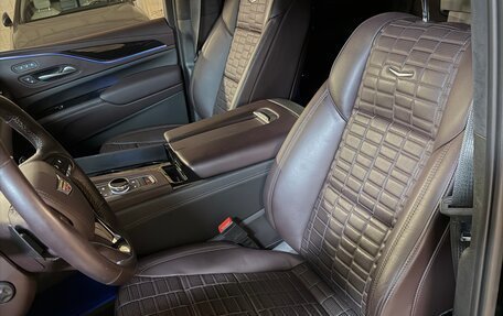 Cadillac Escalade V, 2022 год, 14 000 000 рублей, 19 фотография