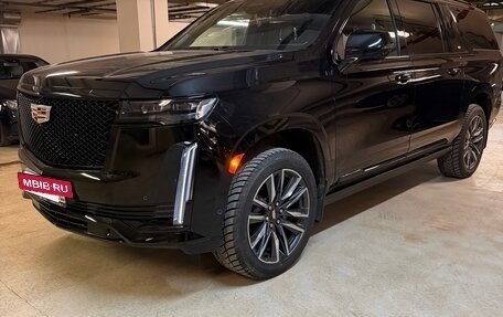 Cadillac Escalade V, 2022 год, 14 000 000 рублей, 3 фотография