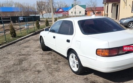 Toyota Camry, 1994 год, 370 000 рублей, 3 фотография