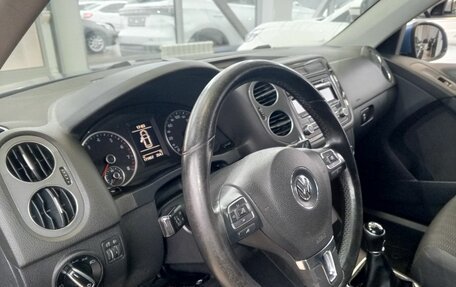 Volkswagen Tiguan I, 2011 год, 907 000 рублей, 11 фотография