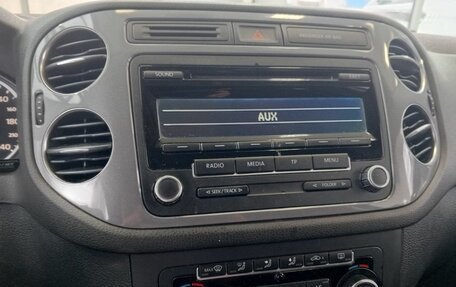 Volkswagen Tiguan I, 2011 год, 907 000 рублей, 13 фотография