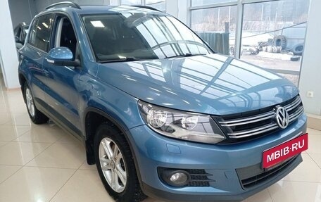 Volkswagen Tiguan I, 2011 год, 907 000 рублей, 2 фотография