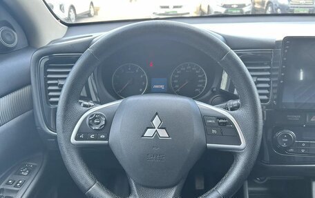 Mitsubishi Outlander III рестайлинг 3, 2012 год, 1 041 000 рублей, 10 фотография