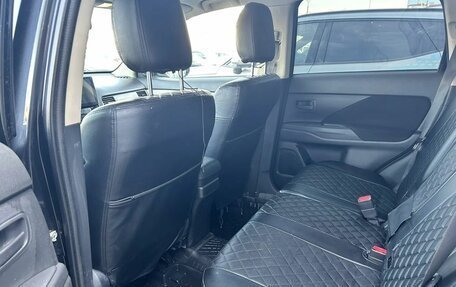 Mitsubishi Outlander III рестайлинг 3, 2012 год, 1 041 000 рублей, 13 фотография