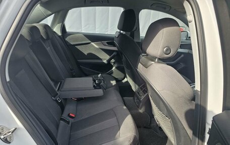 Audi A4, 2019 год, 2 350 000 рублей, 15 фотография