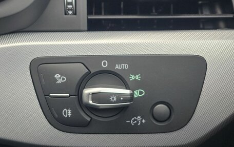 Audi A4, 2019 год, 2 350 000 рублей, 29 фотография