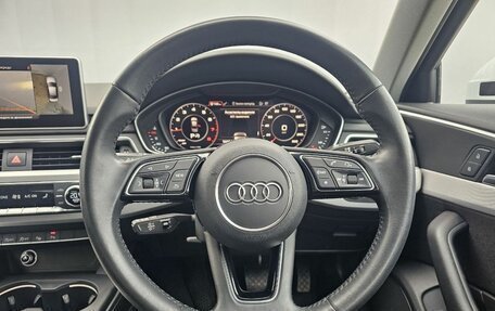 Audi A4, 2019 год, 2 350 000 рублей, 26 фотография