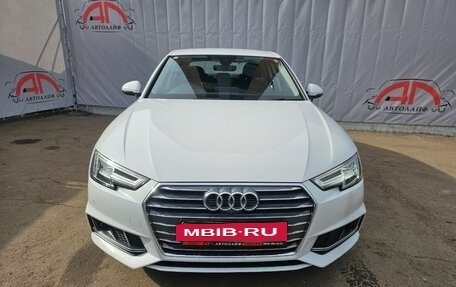 Audi A4, 2019 год, 2 350 000 рублей, 6 фотография