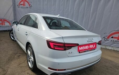 Audi A4, 2019 год, 2 350 000 рублей, 8 фотография