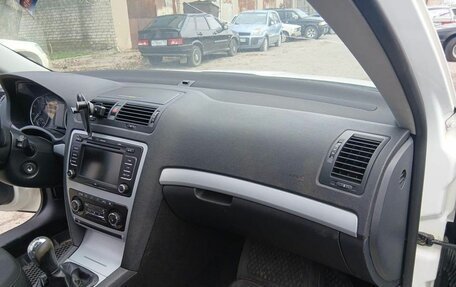 Skoda Octavia, 2010 год, 425 600 рублей, 11 фотография