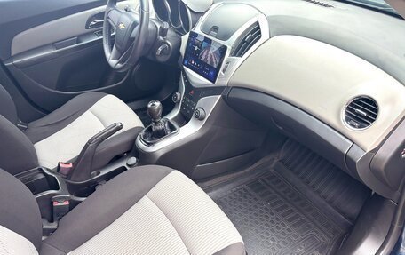 Chevrolet Cruze II, 2013 год, 820 000 рублей, 10 фотография