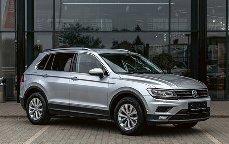 Volkswagen Tiguan II, 2019 год, 1 795 000 рублей, 3 фотография