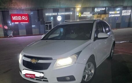 Chevrolet Cruze II, 2012 год, 700 000 рублей, 12 фотография