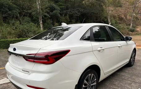 Ford Escort, 2022 год, 1 289 810 рублей, 4 фотография