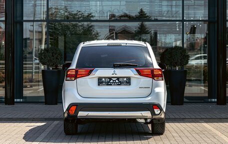 Mitsubishi Outlander III рестайлинг 3, 2015 год, 1 295 000 рублей, 5 фотография