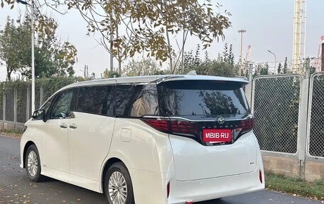 Toyota Alphard, 2025 год, 17 000 008 рублей, 6 фотография
