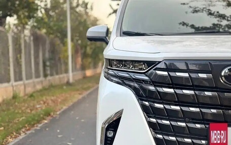 Toyota Alphard, 2025 год, 17 000 008 рублей, 7 фотография