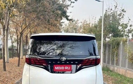 Toyota Alphard, 2025 год, 17 000 008 рублей, 4 фотография