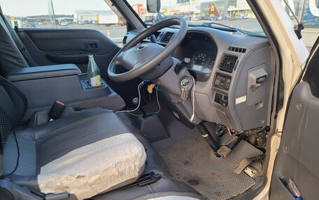 Mazda Bongo IV, 2015 год, 899 999 рублей, 20 фотография