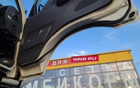 Mazda Bongo IV, 2015 год, 899 999 рублей, 10 фотография