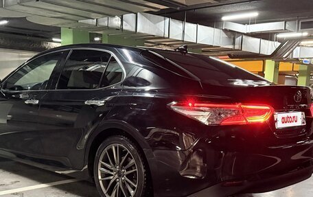 Toyota Camry, 2020 год, 2 350 000 рублей, 16 фотография