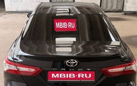 Toyota Camry, 2020 год, 2 350 000 рублей, 9 фотография