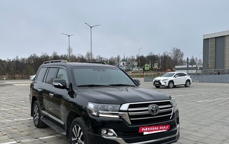 Toyota Land Cruiser 200, 2019 год, 9 690 000 рублей, 2 фотография
