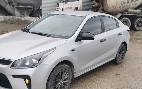 KIA Rio IV, 2018 год, 1 350 000 рублей, 2 фотография