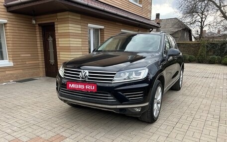 Volkswagen Touareg III, 2015 год, 3 490 000 рублей, 1 фотография