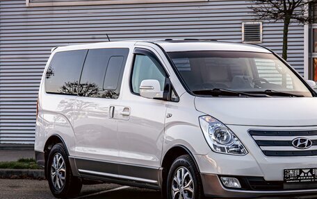 Hyundai Grand Starex Grand Starex I рестайлинг 2, 2018 год, 2 345 000 рублей, 7 фотография