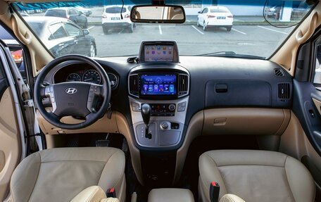 Hyundai Grand Starex Grand Starex I рестайлинг 2, 2018 год, 2 345 000 рублей, 13 фотография