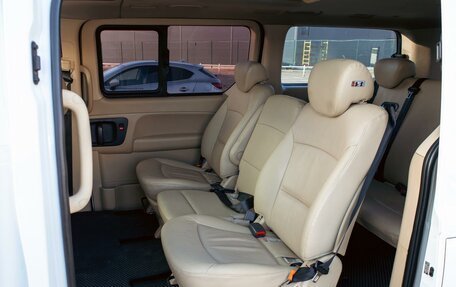 Hyundai Grand Starex Grand Starex I рестайлинг 2, 2018 год, 2 345 000 рублей, 17 фотография