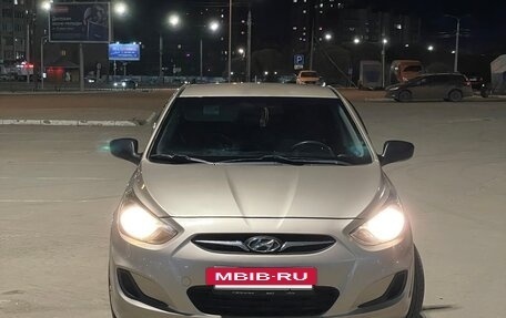 Hyundai Solaris II рестайлинг, 2011 год, 489 000 рублей, 2 фотография