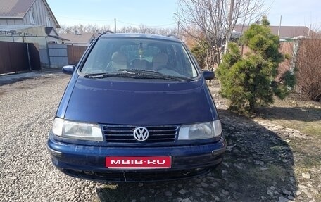 Volkswagen Sharan I рестайлинг, 1998 год, 360 000 рублей, 1 фотография