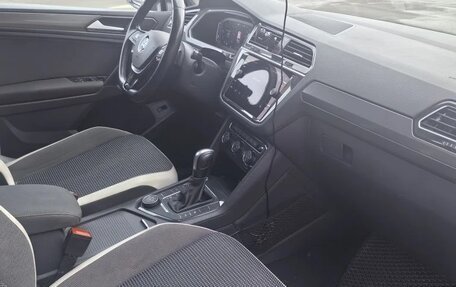 Volkswagen Tiguan II, 2020 год, 2 400 000 рублей, 11 фотография