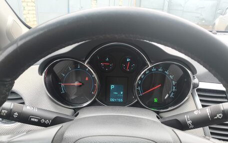 Chevrolet Cruze II, 2010 год, 820 000 рублей, 5 фотография