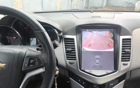 Chevrolet Cruze II, 2010 год, 820 000 рублей, 6 фотография