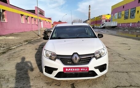 Renault Logan II, 2018 год, 435 000 рублей, 2 фотография
