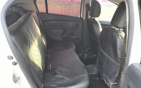 Renault Logan II, 2018 год, 435 000 рублей, 9 фотография