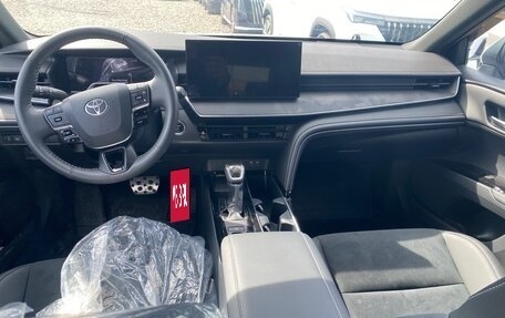 Toyota Camry, 2025 год, 4 200 000 рублей, 10 фотография