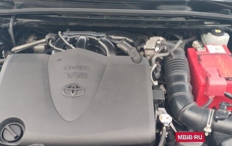 Toyota Camry, 2021 год, 3 650 000 рублей, 6 фотография