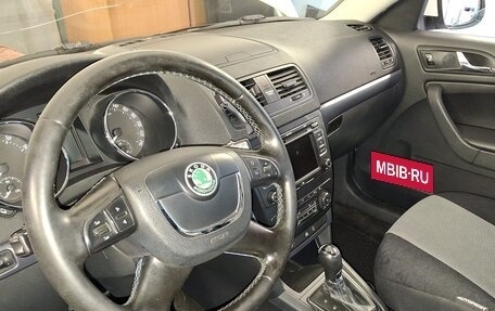 Skoda Yeti I рестайлинг, 2013 год, 1 000 000 рублей, 13 фотография