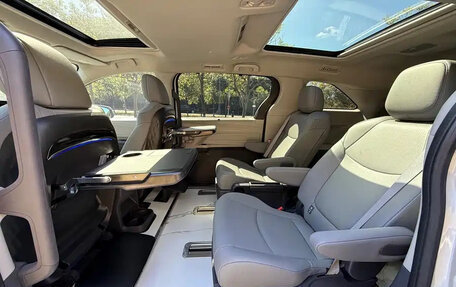 Toyota Granvia, 2023 год, 7 450 007 рублей, 6 фотография