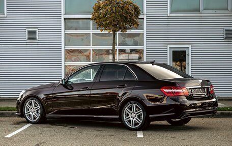 Mercedes-Benz E-Класс, 2012 год, 1 195 000 рублей, 4 фотография