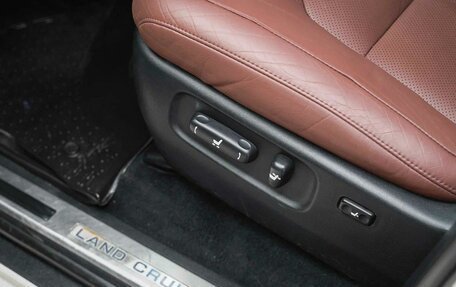 Toyota Land Cruiser 200, 2015 год, 4 790 000 рублей, 11 фотография