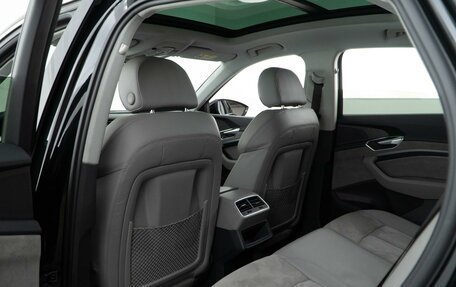 Audi e-tron Sportback I, 2020 год, 4 210 434 рублей, 11 фотография