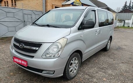 Hyundai H-1 II рестайлинг, 2008 год, 1 120 000 рублей, 1 фотография