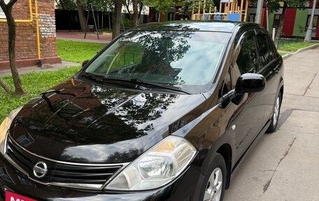 Nissan Tiida, 2011 год, 850 000 рублей, 1 фотография